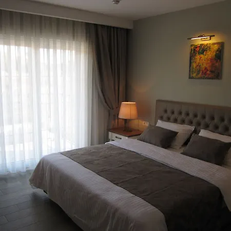 Sarban 2* Φετιγιέ